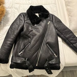 Beautiful black Sherpa! Retail in Zara is $200